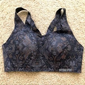 Victoria’s Secret Angel Max Sports Bra